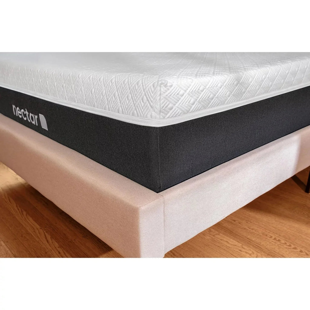 Queen Gel Memory Foam Mattress M46721
