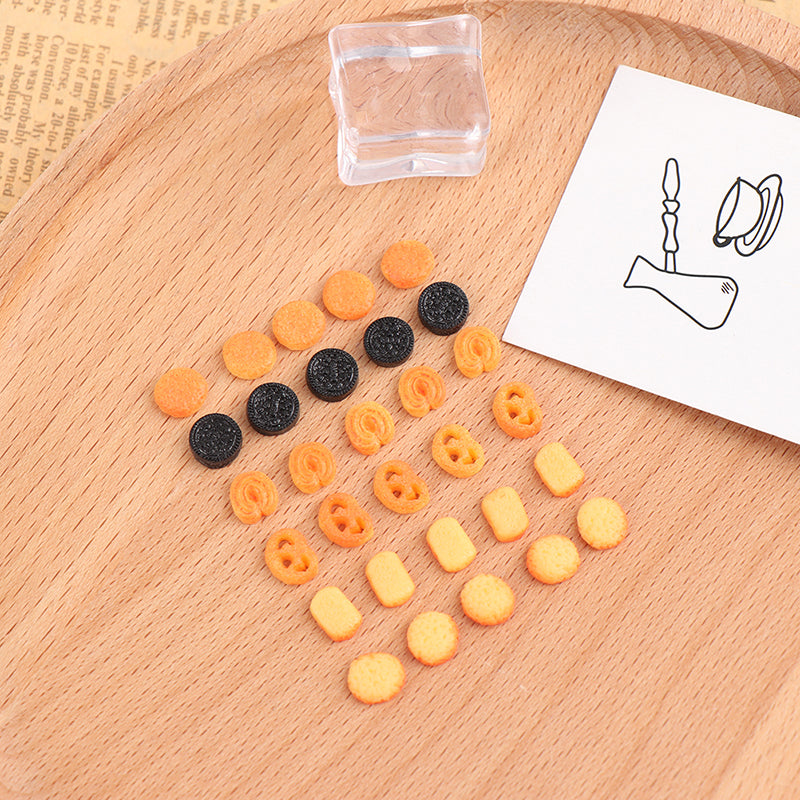 10Pcs/Set Dollhouse Miniature Cookie Kitchen Food Toy X904
