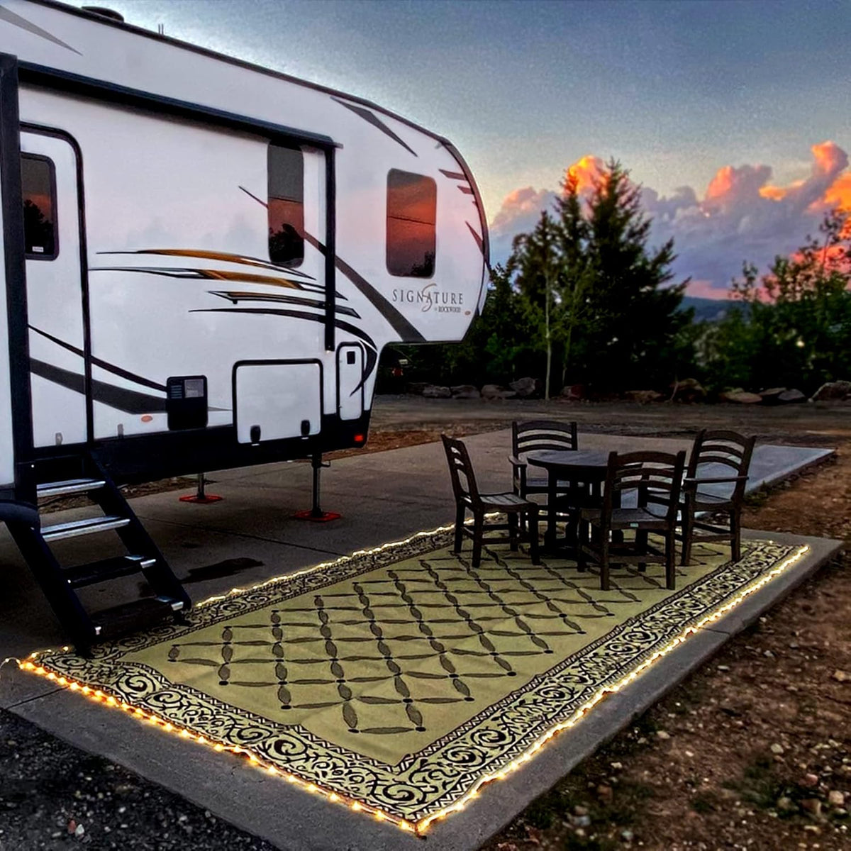Brown Beige 8-Feet x 11-Feet Reversible Outdoor Mat X715