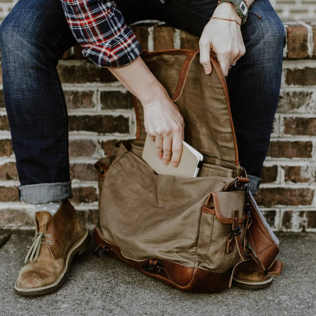 Waxed Canvas Messenger Bag T5523
