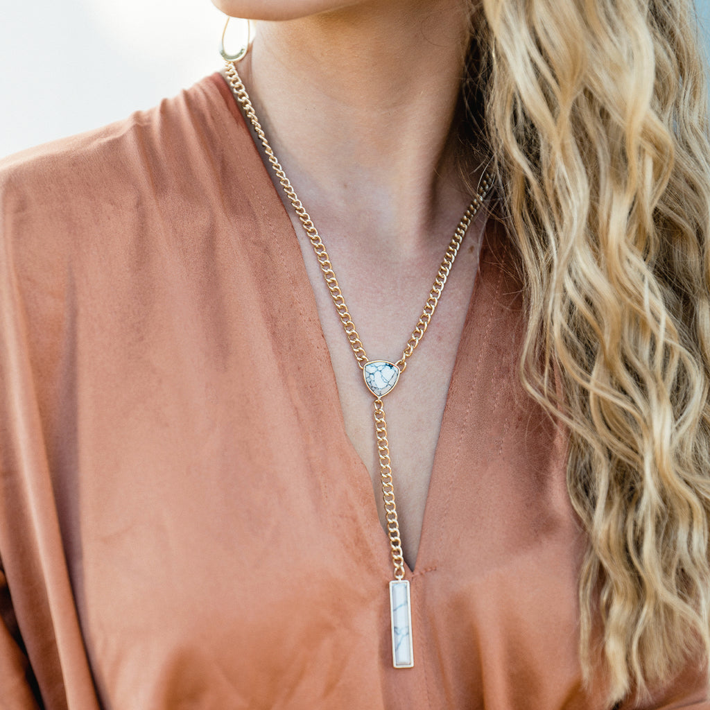White Howlite Chain Link Statement Necklace Gold Y827