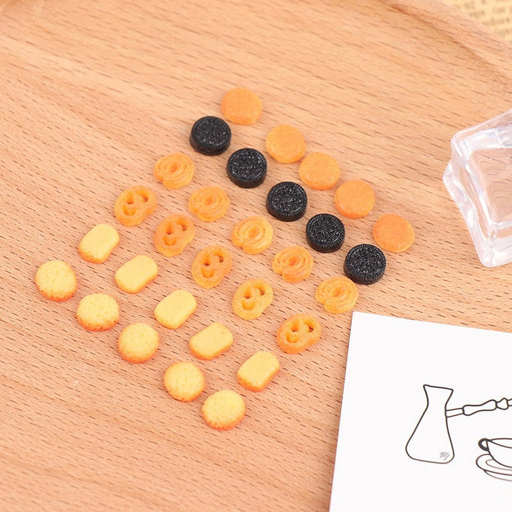 10Pcs/Set Dollhouse Miniature Cookie Kitchen Food Toy X904
