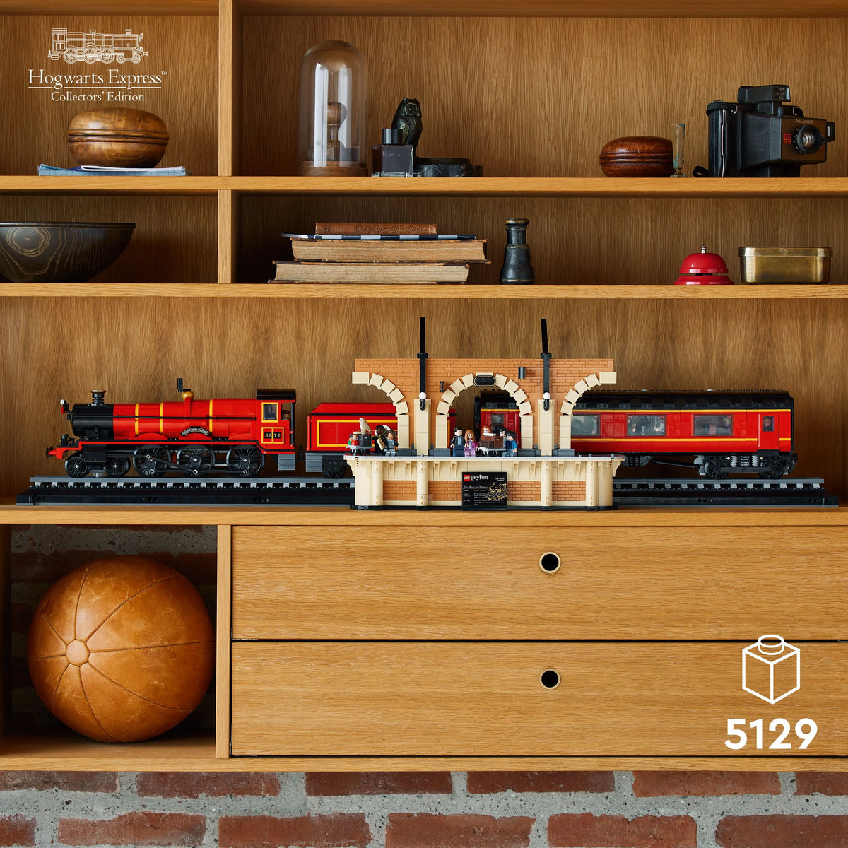 Hogwarts Express Collectors' Edition Steam Train Model Set C27081