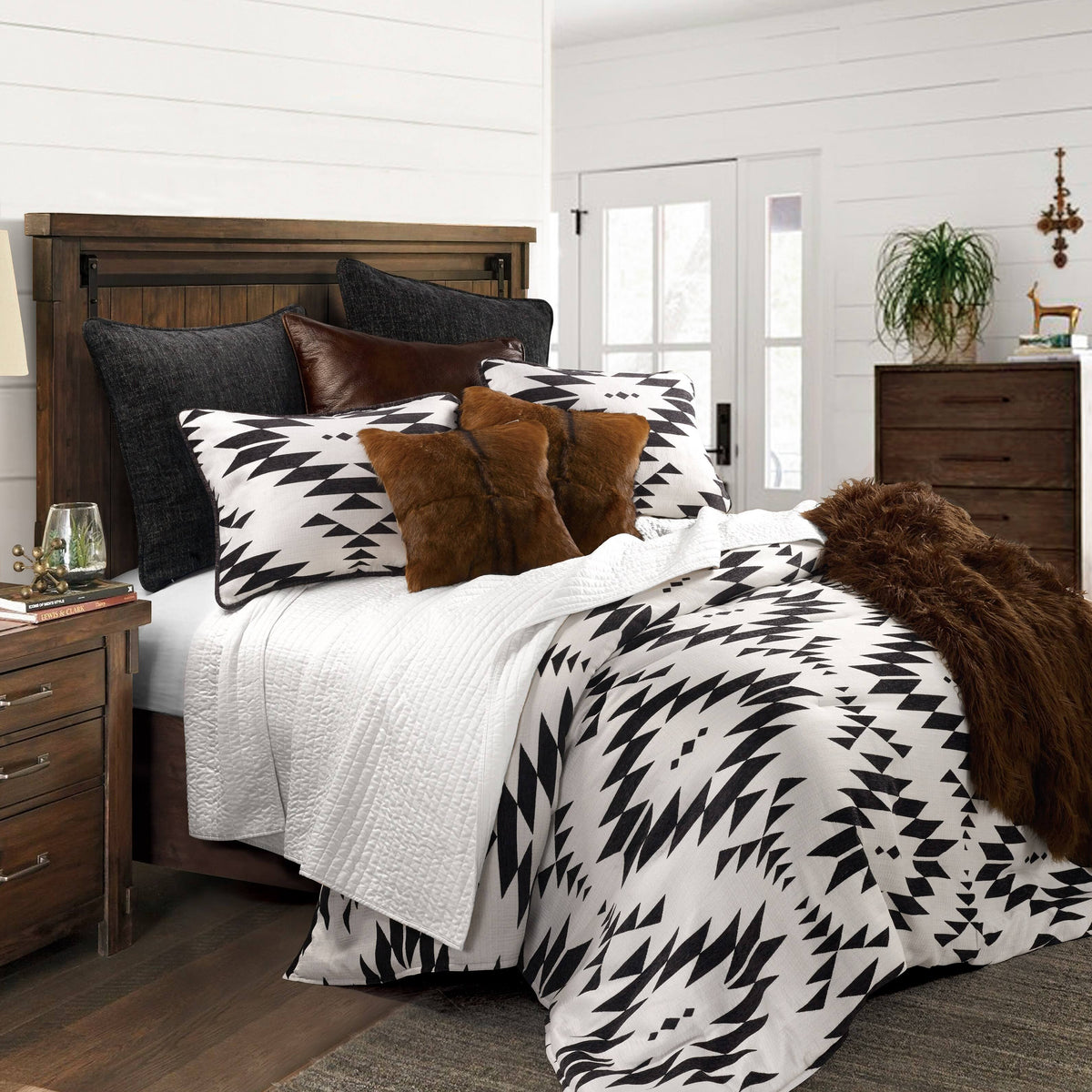 Queen Comforter Set D757144