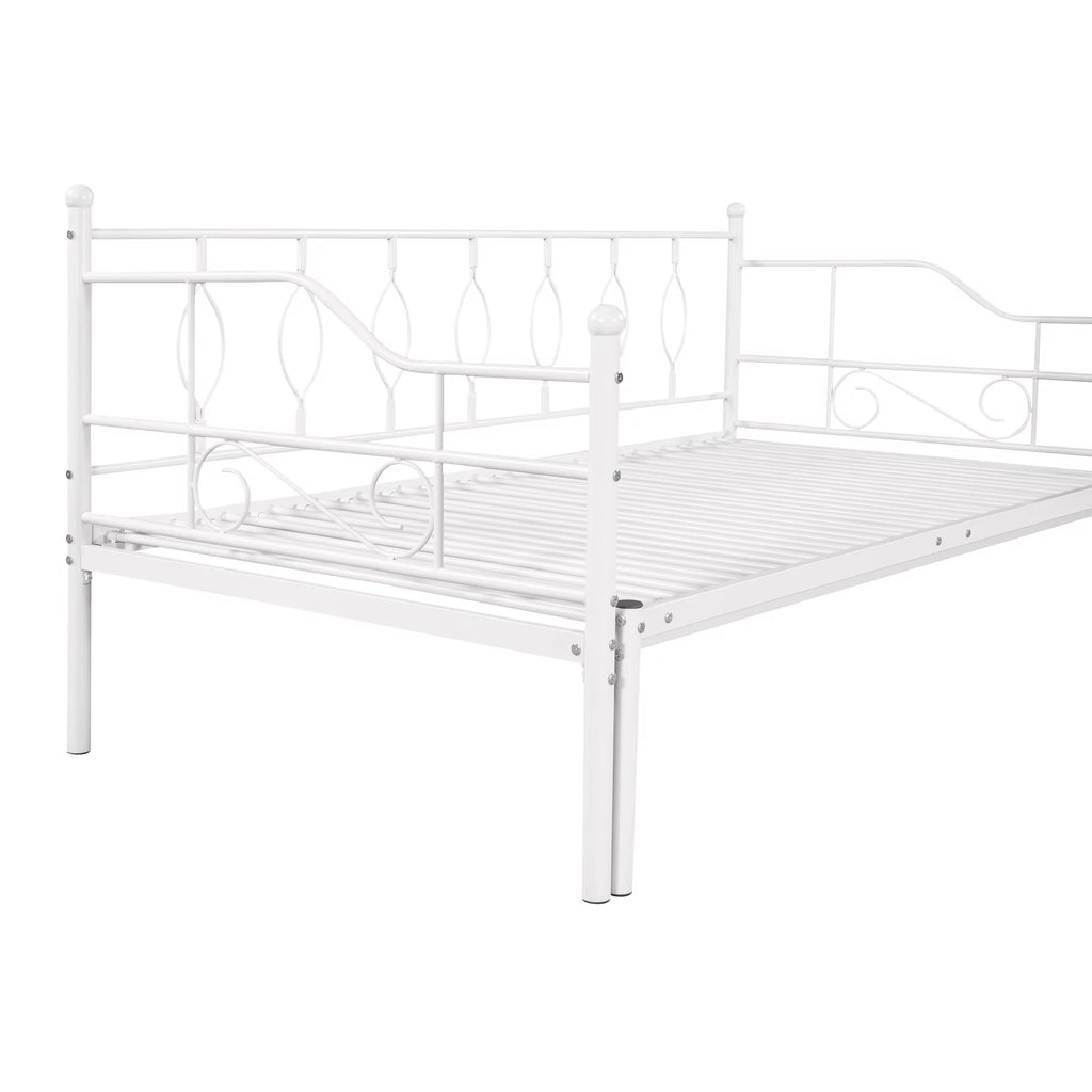 White Twin Size Metal Daybed with Trundle P82318