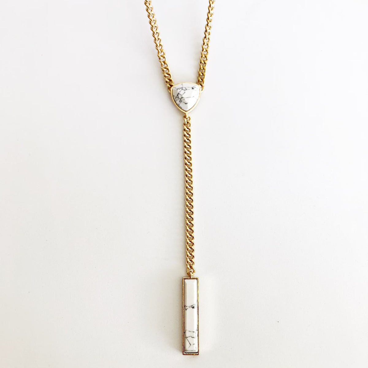 White Howlite Chain Link Statement Necklace Gold Y827