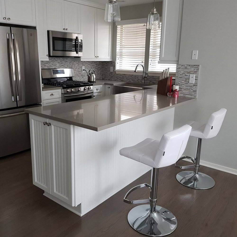 White Lattice Adjustable Height Swivel Armless Bar Stool S149